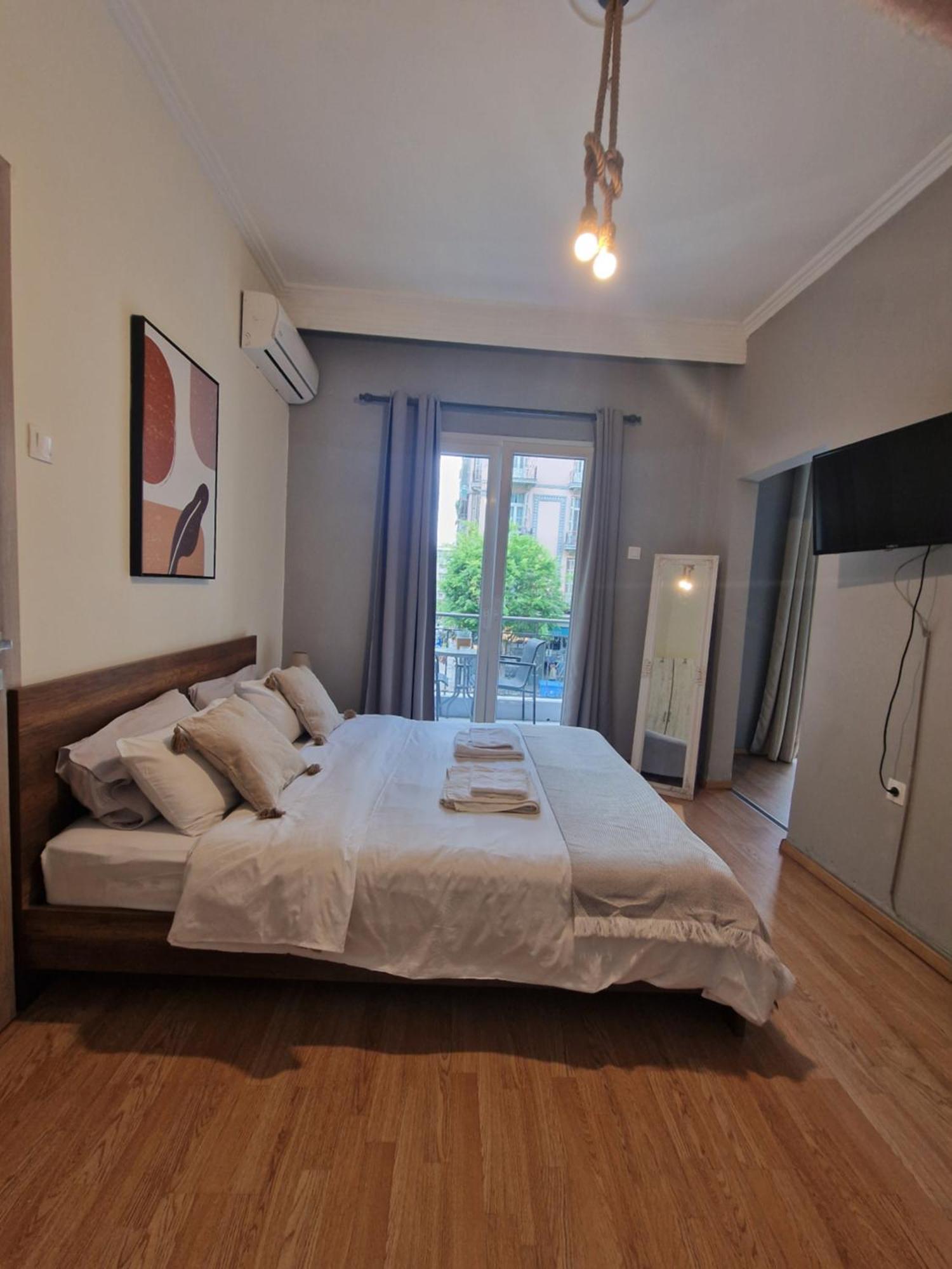 Closer "Egnatia Apartment 2" Thessaloníki Exteriör bild